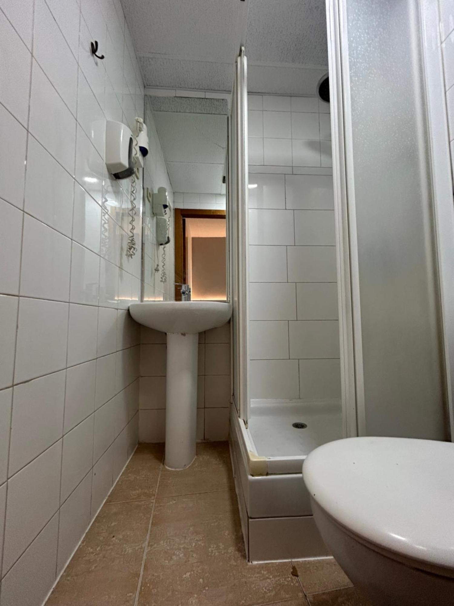 H21 Rooms Madrid Esterno foto