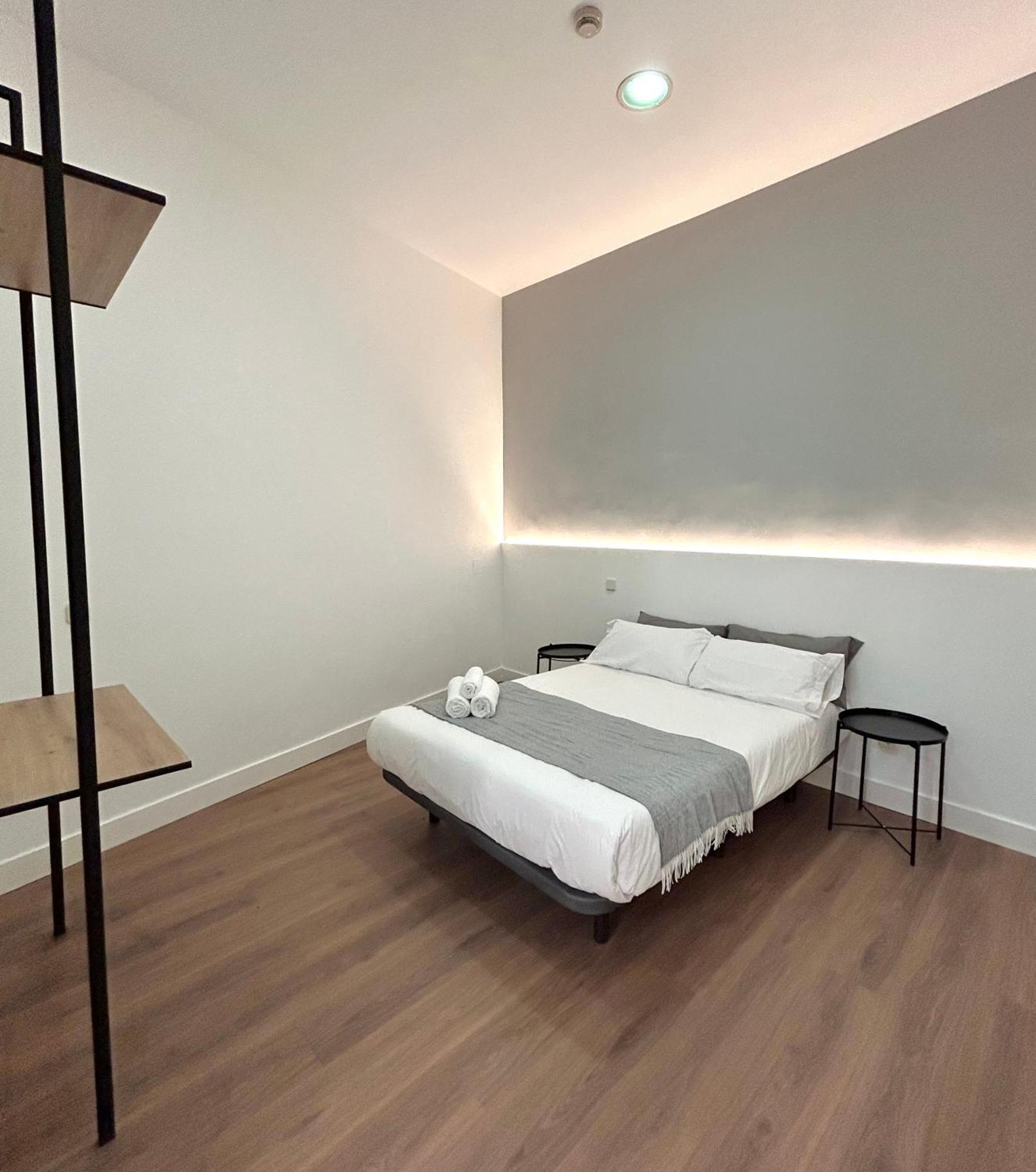 H21 Rooms Madrid Esterno foto