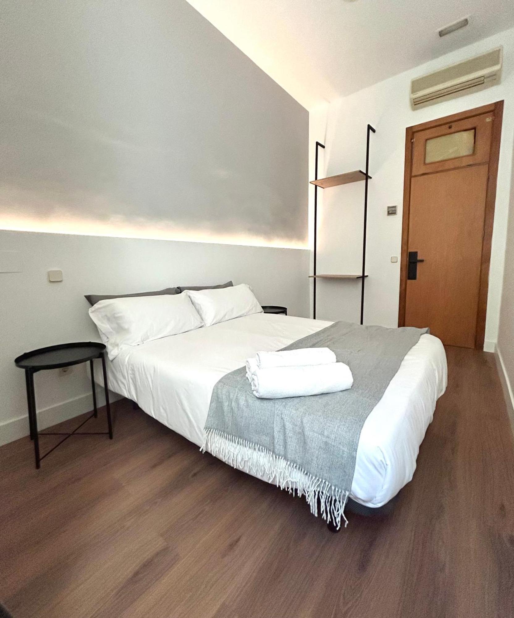 H21 Rooms Madrid Esterno foto