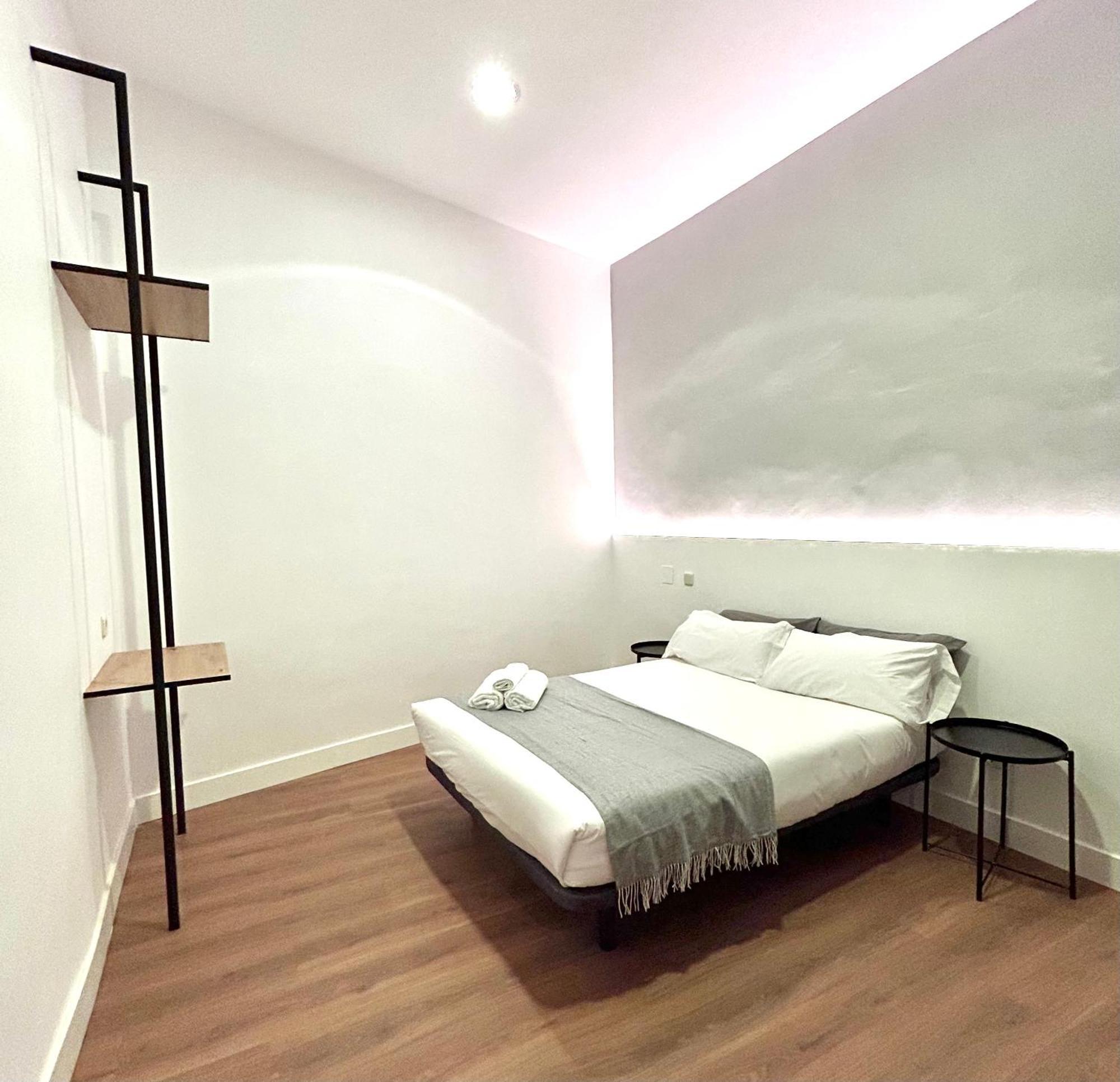 H21 Rooms Madrid Esterno foto